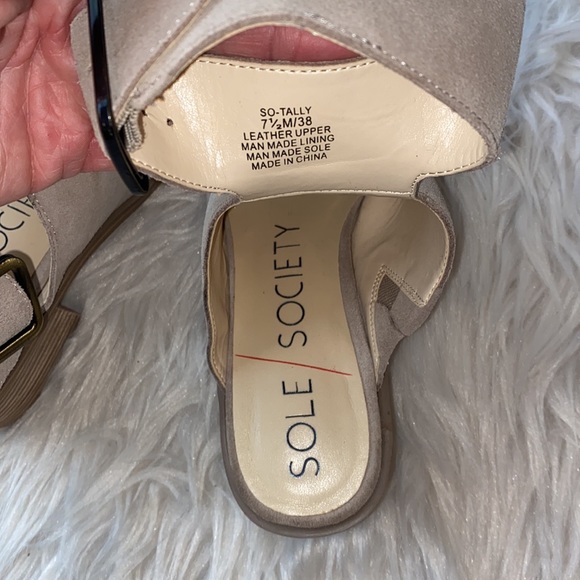 Sole/ society platform heels - Picture 6 of 7